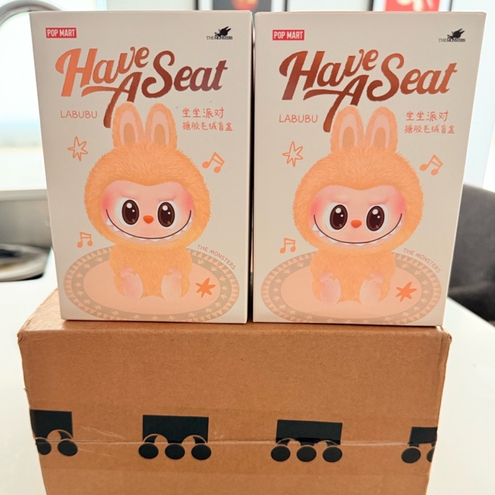 POP MART Set of Have A Seat Labubu - Zizi and Ququ NIB